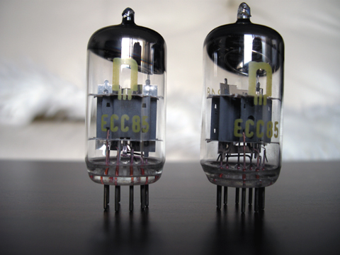 RFT ECC85 真空管の写真